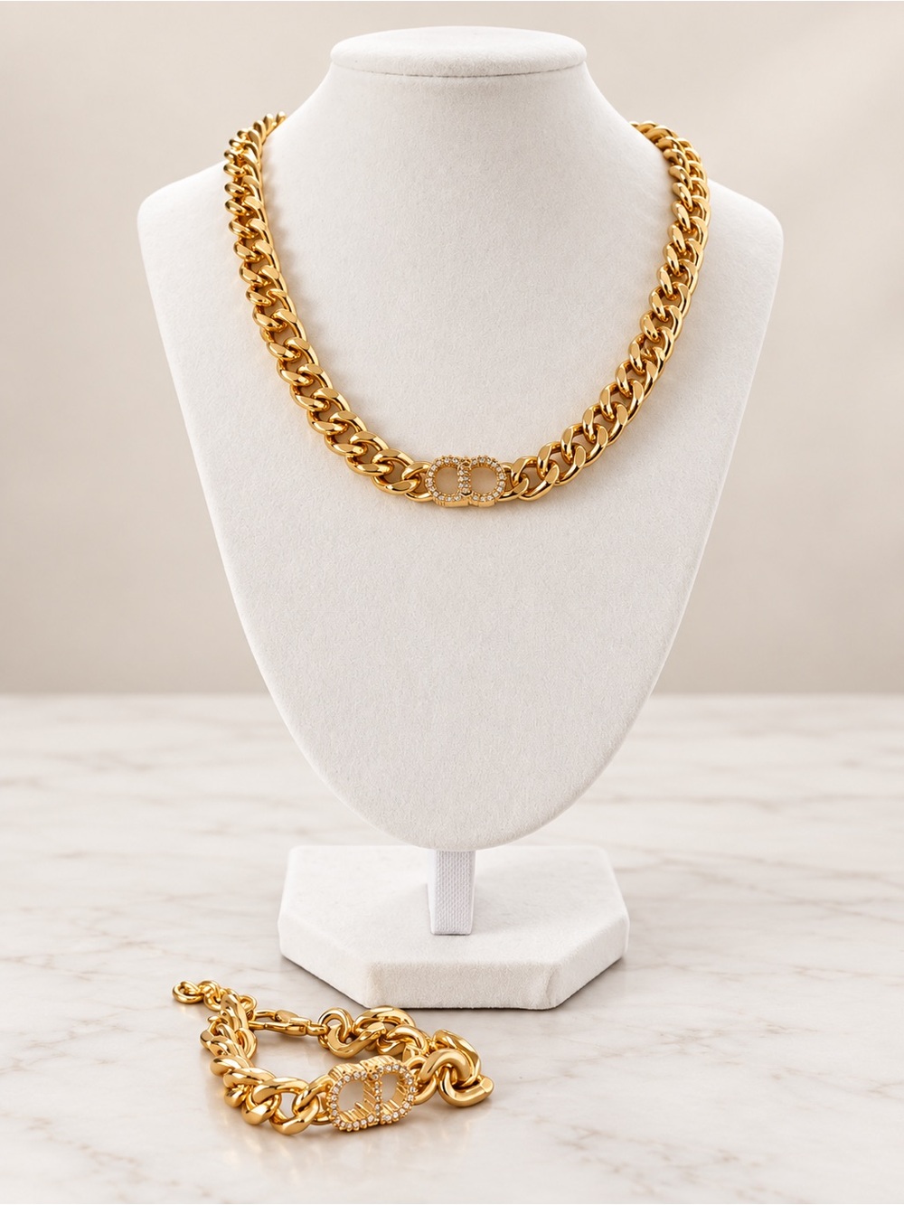 Boutique Gold-Tone Chunky Chain Necklace & Bracelet Set – Crystal Detail